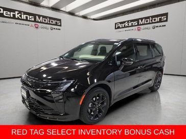 New 2027 Chrysler Pacifica Limited Awd