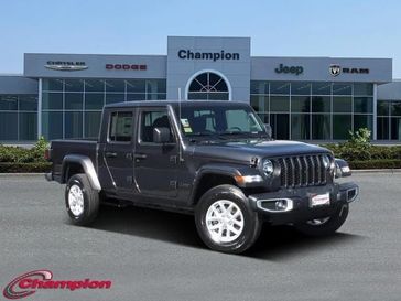 2023 Jeep Gladiator Sport S 4x4 in a Granite Crystal Metallic Clear Coat exterior color and CLOTHinterior. Champion Chrysler Jeep Dodge Ram 800-549-1084 pixelmotiondemo.com 