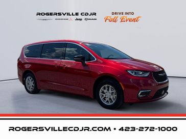 New 2026 Chrysler Pacifica Select