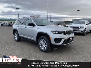 2025 Jeep Grand Cherokee Laredo X 4x4