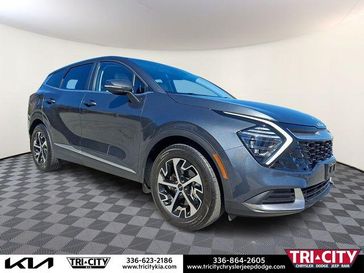 Used 2025 Kia Sportage EX