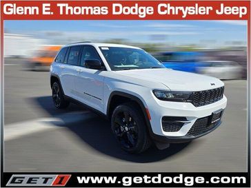 New 2025 Jeep Grand Cherokee Altitude 4x2