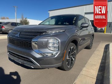 Used 2024 Mitsubishi Outlander SE