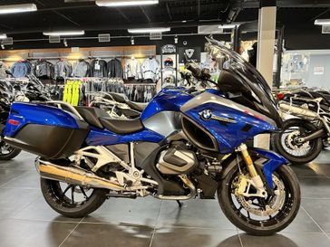2024 BMW R 1250 RT in a RACING BLUE METALLIC 2 exterior color. Cross Country Cycle 201-288-0900 crosscountrycycle.net 