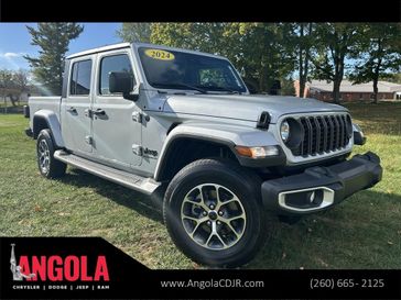 Used 2024 Jeep Gladiator Sport S