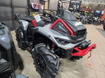 2025 CAN-AM OUTLANDER X MR 1000R HYPER SILVER AND LEGION RED