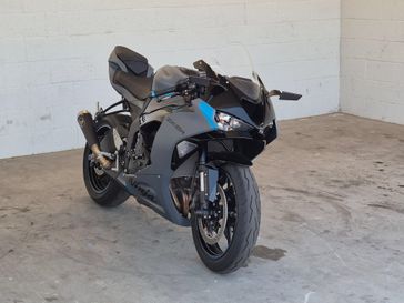 Used 2025 Kawasaki NINJA ZX-6R ZX636JSFAN  in a Grey exterior color. BMW Motorcycles of Chula Vista (619) 873-0892 bmwmotorcyclesofchulavista.com 