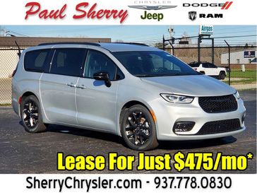 New 2026 Chrysler Pacifica Select