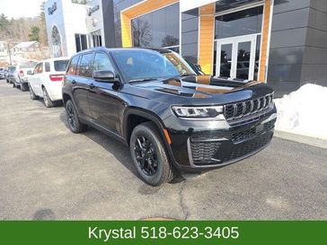 New 2026 Jeep Grand Cherokee Laredo Altitude 4x4