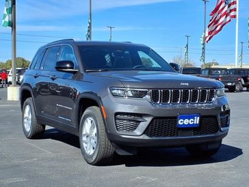 2025 Jeep Grand Cherokee Laredo X 4x2