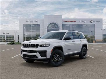 New 2026 Jeep Grand Cherokee Laredo Altitude