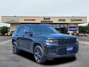 New 2025 Jeep Grand Cherokee Altitude 4x4