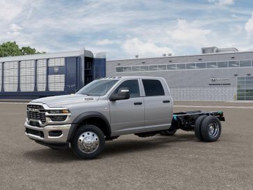 New 2026 RAM 5500 Tradesman Chassis Crew Cab 4x4 60' Ca