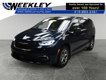 Used 2024 Chrysler Pacifica Limited