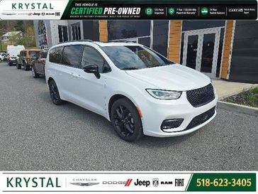 Used 2026 Chrysler Pacifica Limited