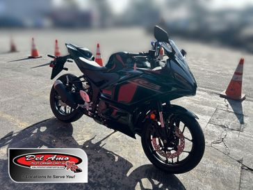YZF-R3 ABS【走行極少】 YZF-R3 ABSが倒立式Fサスや新デザインのカウルなどを採用してモデル