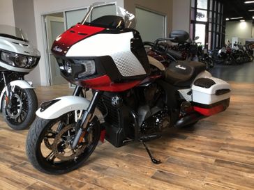 2025 Indian Motorcycle CHALLENGER ELITE 