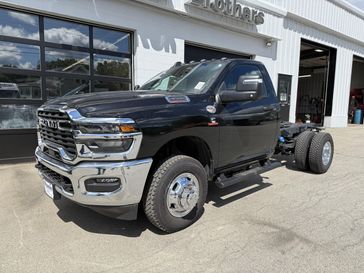 New 2026 RAM 3500 Tradesman Chassis Regular Cab 4x4 60' Ca