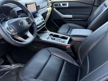 Used 2024 Ford Explorer Xlt