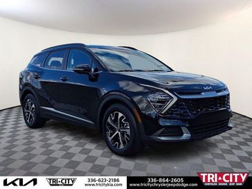 Used 2025 Kia Sportage EX