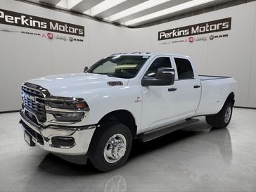 New 2026 RAM 3500 Tradesman Crew Cab 4x4 8' Box