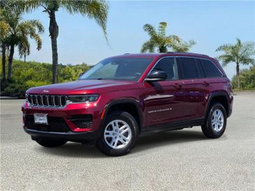 Used 2023 Jeep Grand Cherokee Laredo 4x2