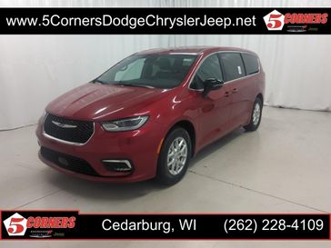 New 2025 Chrysler Pacifica Select