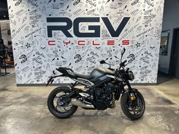 2024 Triumph Street Triple 765 R  Silver Ice