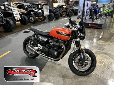 2023 Triumph SPEED TWIN 1200  in a MATTE BAJA ORANGE exterior color. Del Amo Motorsports of Redondo Beach (424) 390-7811 delamomotorsports.com 