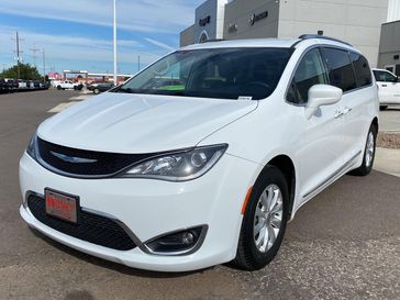 Used 2018 Chrysler Pacifica Touring L