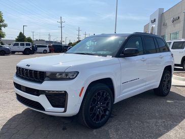 New 2026 Jeep Grand Cherokee Summit 4x4