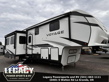Used 2021 WINNEBAGO VOYAGE 3134RL 