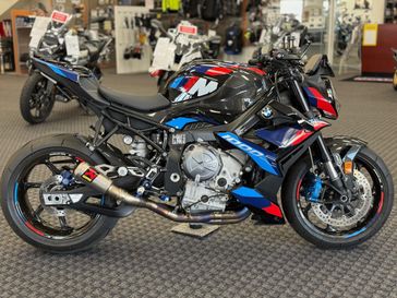 2024 BMW M 1000 R