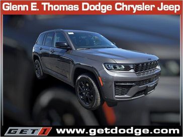 New 2026 Jeep Grand Cherokee Laredo Altitude 4x4