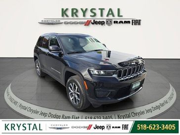 New 2027 Jeep Grand Cherokee Laredo 4x4