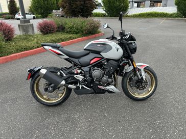 New 2026 Triumph TRIDENT 800 