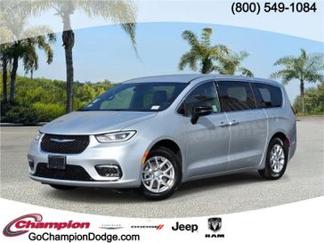 New 2026 Chrysler Pacifica Select FWD