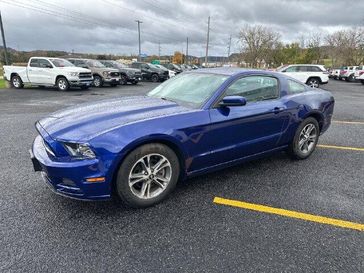 Used 2013 Ford Mustang V6 Premium