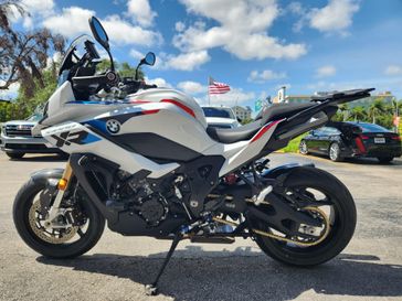 LIGHT WHITE M MOTORSPORT