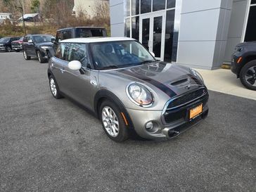 Used 2018 MINI Hardtop Base