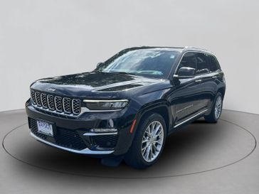 2022 Jeep Grand Cherokee Summit