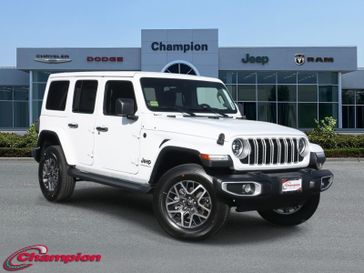 2025 Jeep Wrangler 4-door Sahara