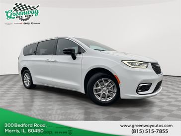New 2026 Chrysler Pacifica Select