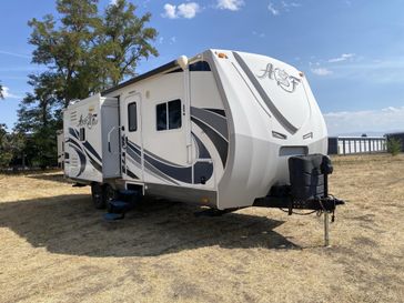 Used 2017 NORTHWOOD Arctic Fox 28F