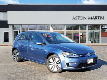 2015 Volkswagen e-Golf SEL Premium in a Blue exterior color and Titan Blackinterior. Glenview Luxury Imports 847-904-1233 glenviewluxuryimports.com 