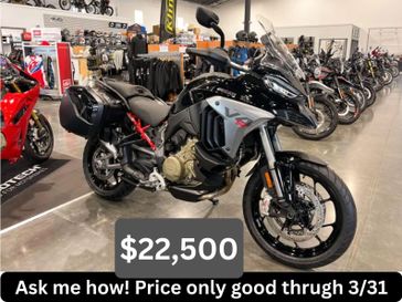 2025 Ducati Multistrada V4 Pikes Peak