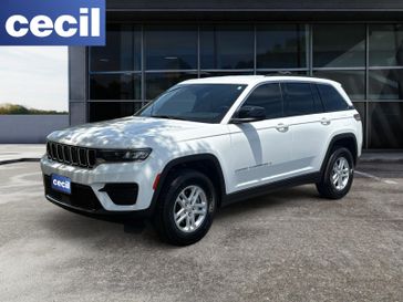 Used 2024 Jeep Grand Cherokee Laredo