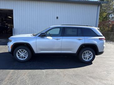 2025 Jeep Grand Cherokee Laredo X 4x4