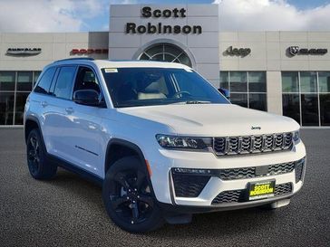 New 2026 Jeep Grand Cherokee Limited in a White/off-white exterior color and Global Blackinterior. Southbay Chrysler Jeep Dodge Ram (424) 404-5521 pixelmotiondemo.com 