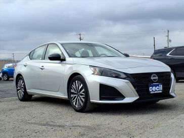 Used 2024 Nissan Altima 2.5 SV